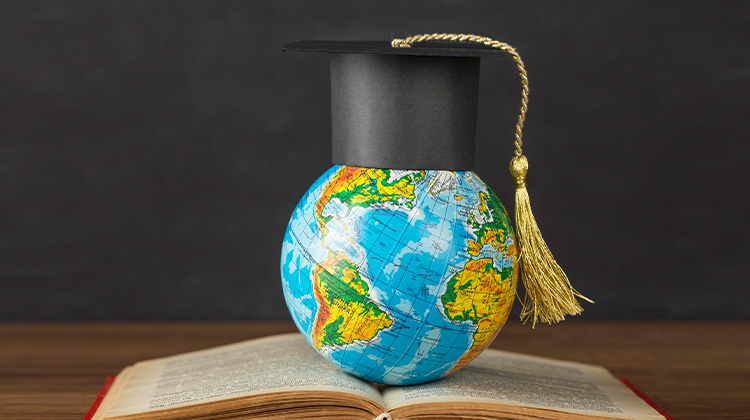 The Ultimate Guide to Choosing the Right Program to Study Abroad | Student