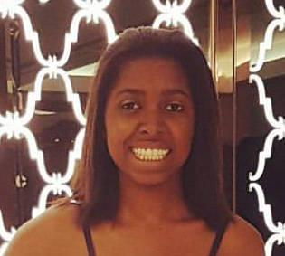 Chloe Bingham's avatar