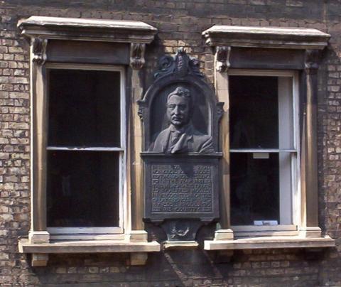 Rhodes bust in Oxford